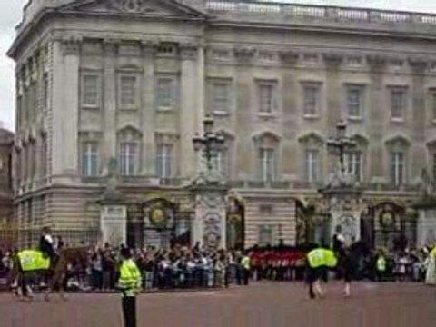 London - Buckingham Palace - Relève de la garde - 25.08.08