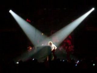 Concert James Blunt : Public chante -cause i love you-