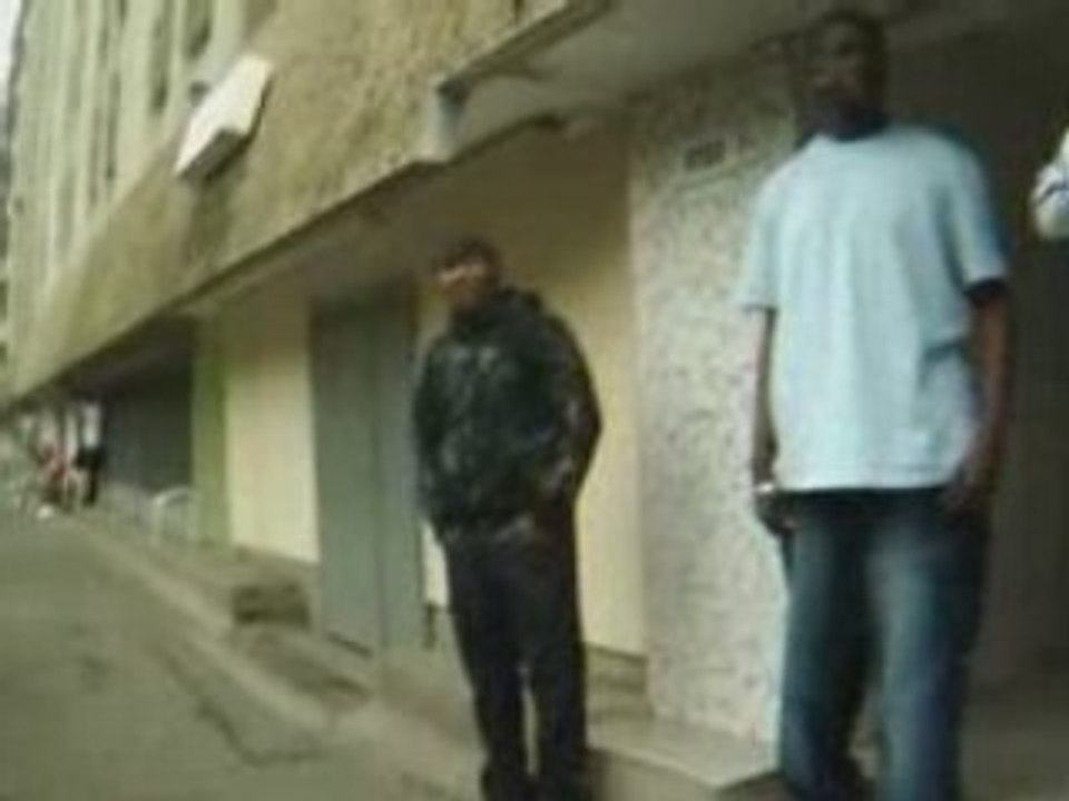 Nysay Feat Issaka - On fume on traine