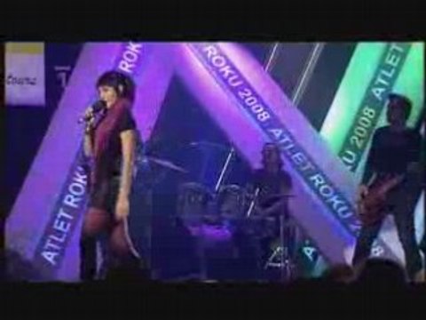 Ewa Farna - Bozi mlejny melou v Atlet roku 2008