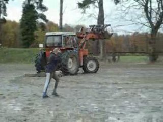Juliette qUi cOur après le tracteUr !