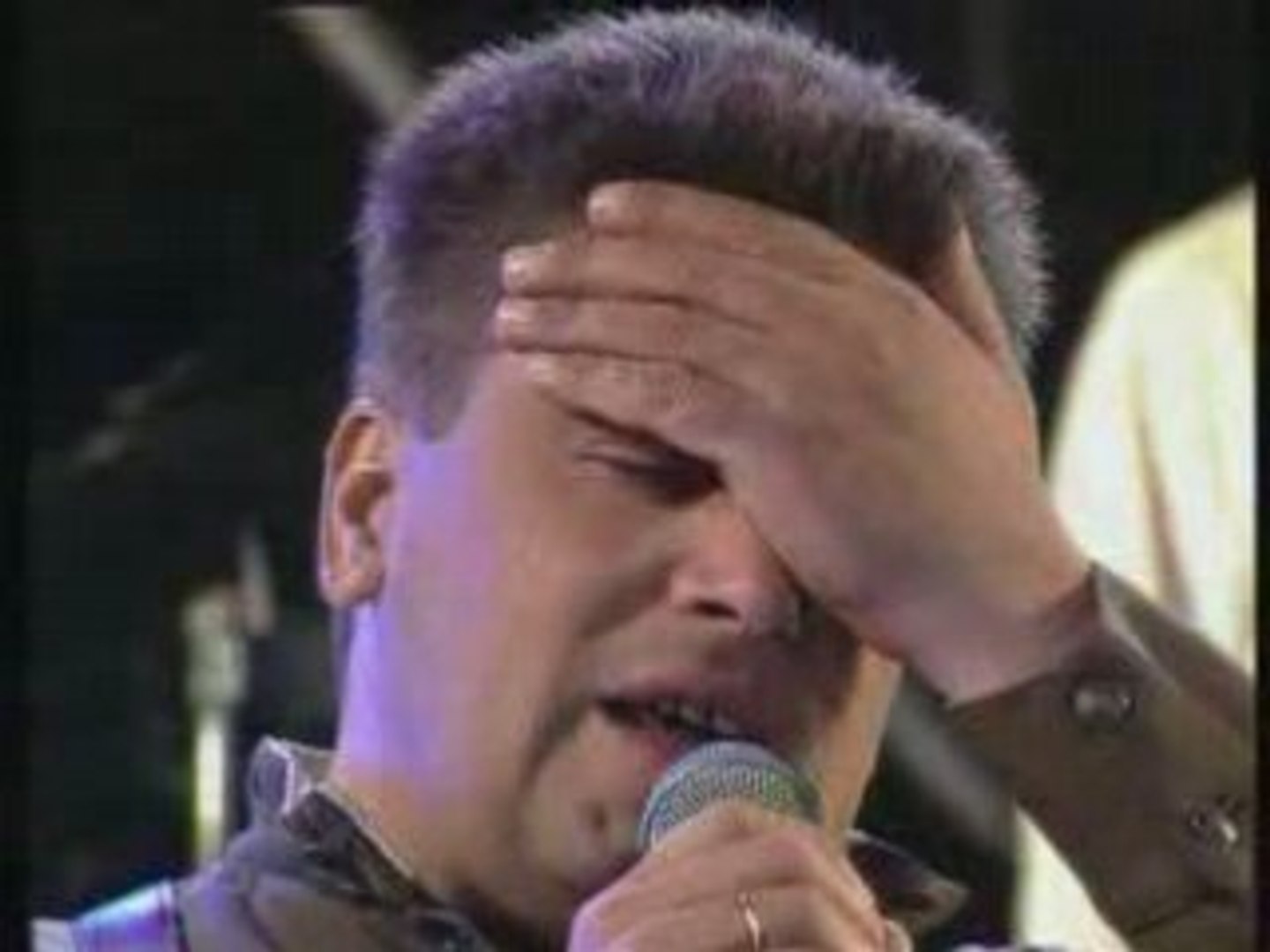 Песню любэ выйду в поле. Песню любэ выйду в поле. Любэ выйду ночью. Выйду ночью в поле текст. Конь текст.