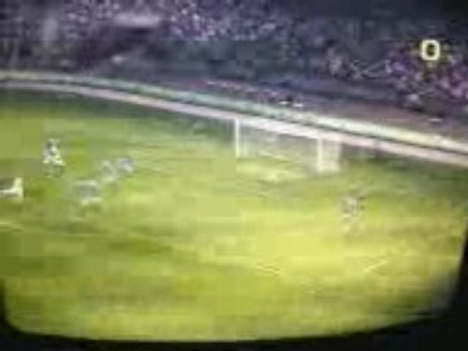 magnifique but des 20m enroulé en lucarne fifa 09 xbox 360