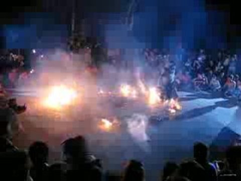 Bali, cicak: danse des singes à Uluwatu, final