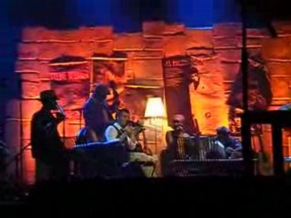 Christophe Maé au PDS de Paris - "Moi j'ai pas le sou"