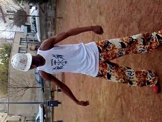 une jouné devan leglise lol