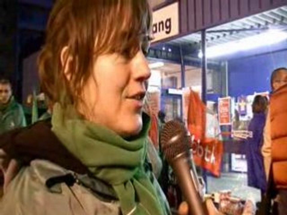 Carrefour Mechelen geblokkeerd