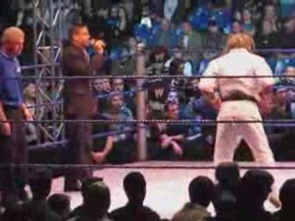 Kung Fu Naki vs Ezekiel Jackson