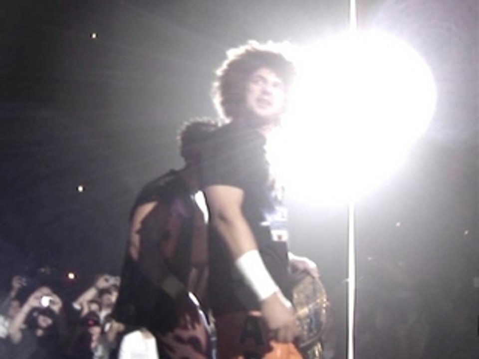 WWE Smackdown Survivors Series Nice Entrée Primo et Carlito