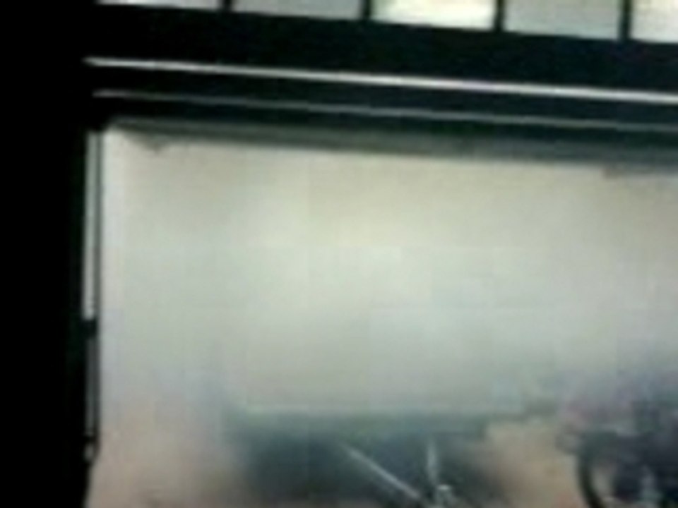 Fumigene dans l'atelier de mon pere xd