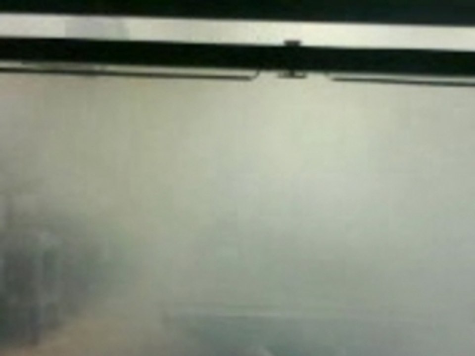 Fumigene dans l'atelier de mon pere les pompier sont la xD