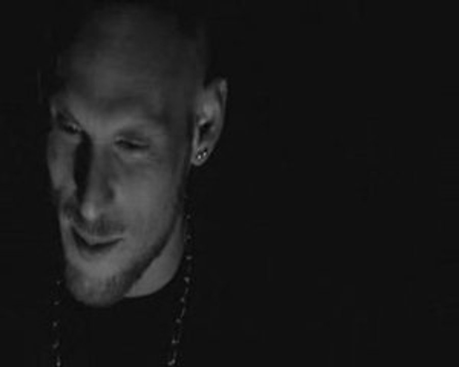 EN BAS DE L'ECHELLE TEASER Furax Barbarossa