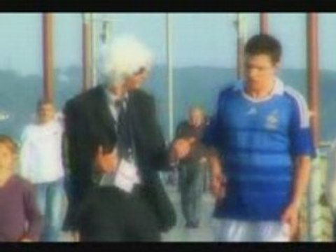 Parodie Daniel Trezeguet: Un Raymond d'amitié!!!