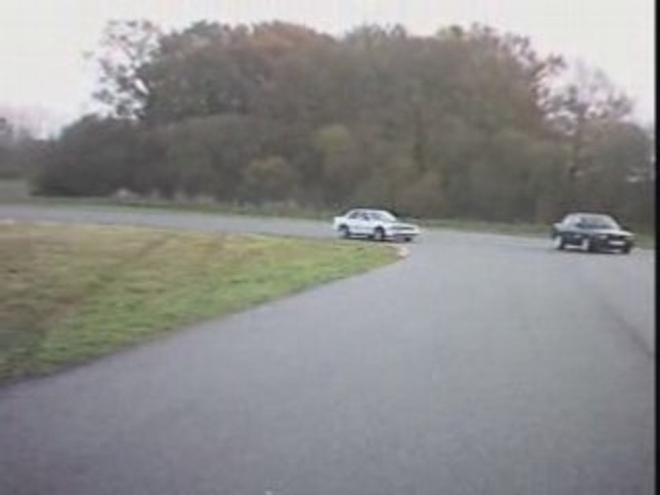 Racing West Lohéac 09/11/08, BMW 325i suit Clio 16s