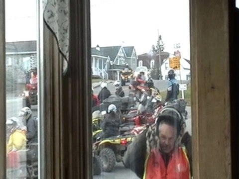 Randonnée de quad dimanche le 10 nov.2008, diner a St Zénon