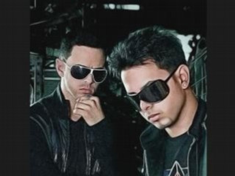 Erre XI Ft. Arcangel & Franco El Gorilla - Al Desnudo Remix