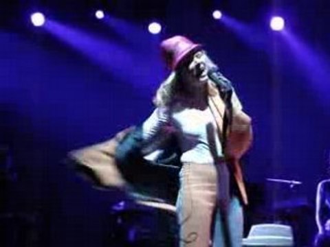 Roisin Murphy - Tell Everybody - live in Sofia 06 Nov 2008