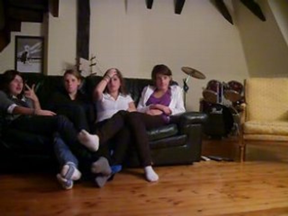 Céline Lolo & Gab devant les rebelles de la foret