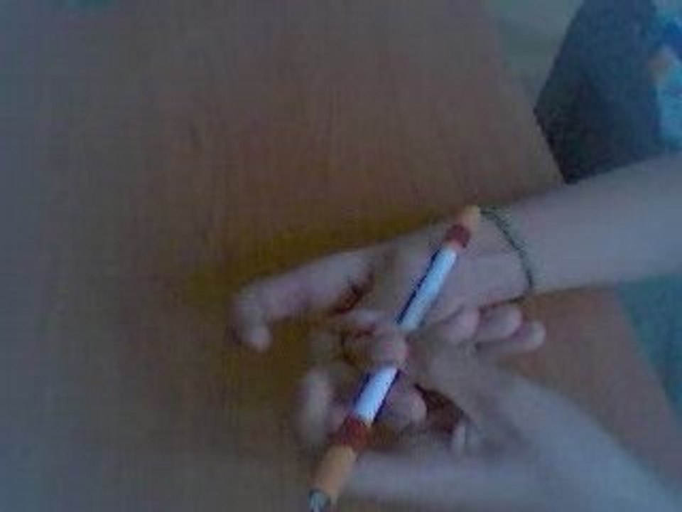 Pinkyaround reverse sur le principe du fingercross