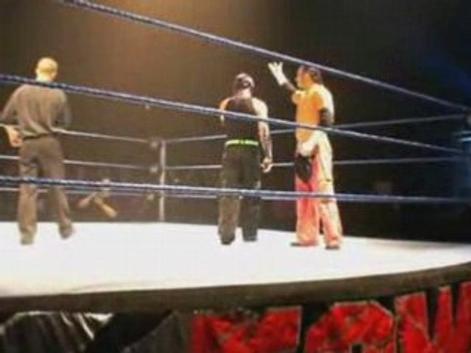 Jeff hardy me fait signe en voyant ma pancarte à Nice