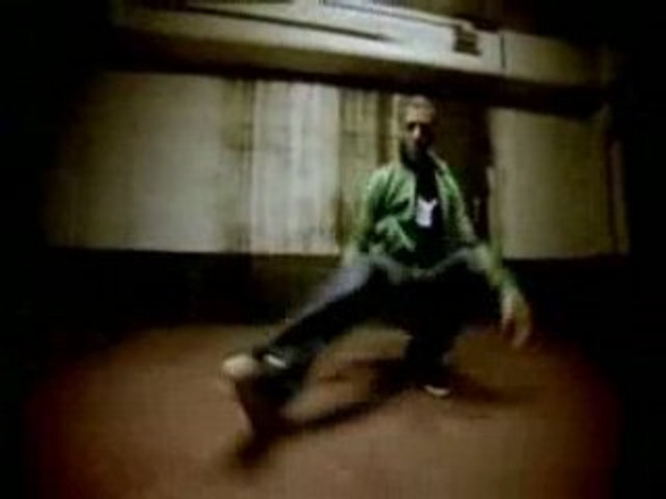 Akro-Leki - Coupe le verbe en deux