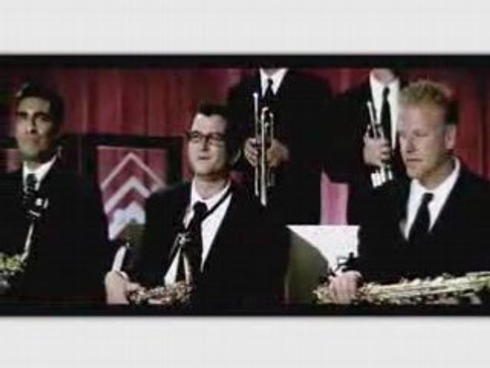 Jonas Brothers - Lovebug - Official Music Video (HQ)