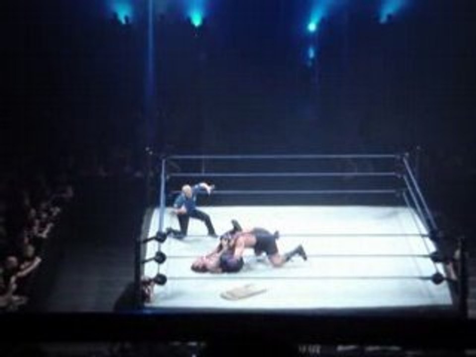 Fin Taker Vs Big show FY