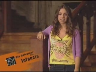 Elena Furiase en la campaña del Día Universal de la Infancia