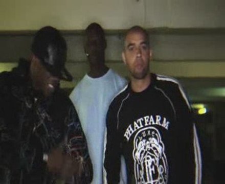 Salif Exs Nysay Issaka on fume on traine