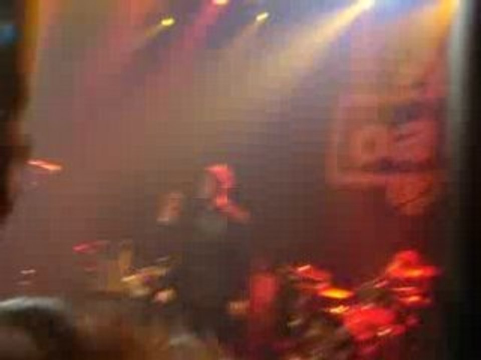 OASIS intro "What's the story Morning glory' @Bataclan, Paris on 10/11/2008