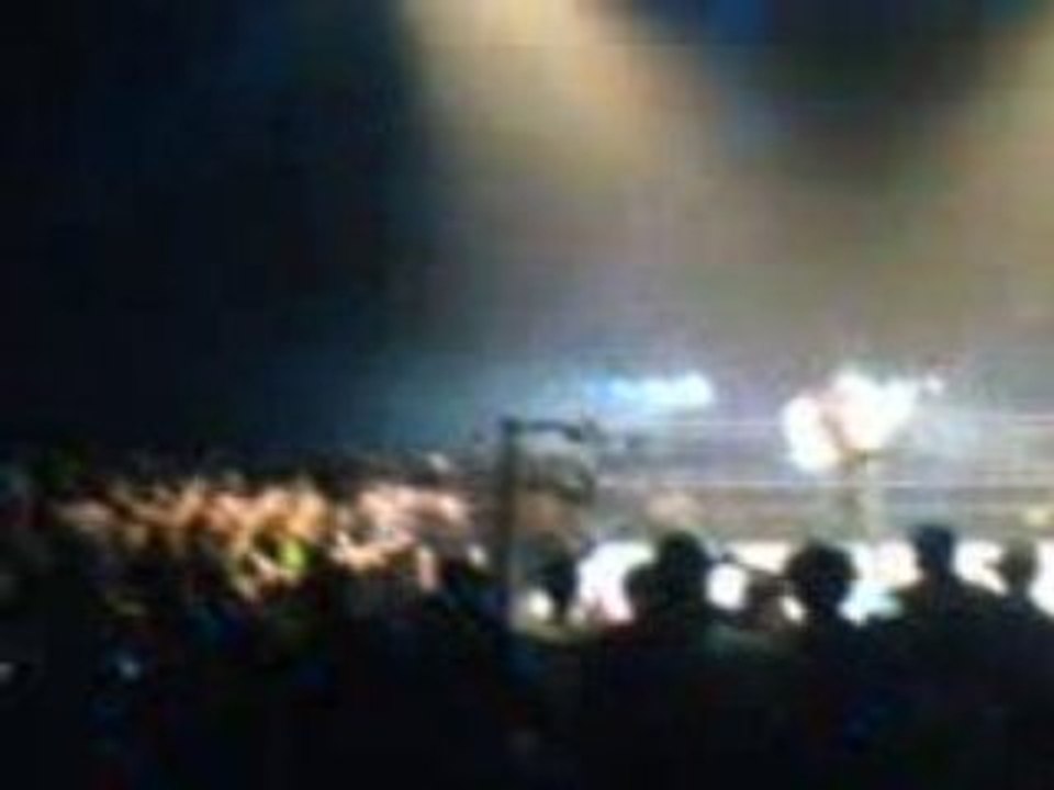 WWE Bruxelles - R-Truth entrance