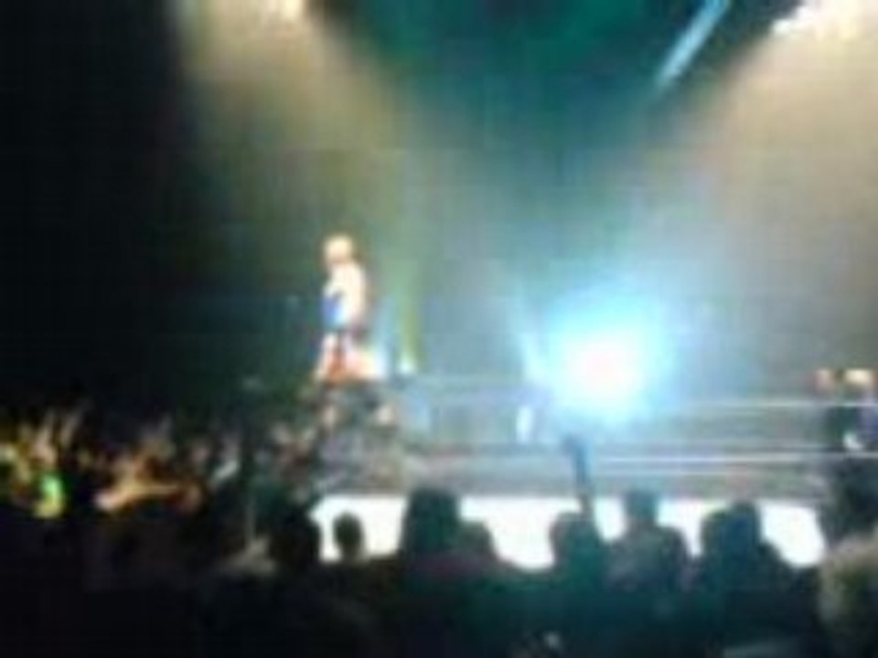 WWE Bruxelles - Finlay & Hornswoggle entrance