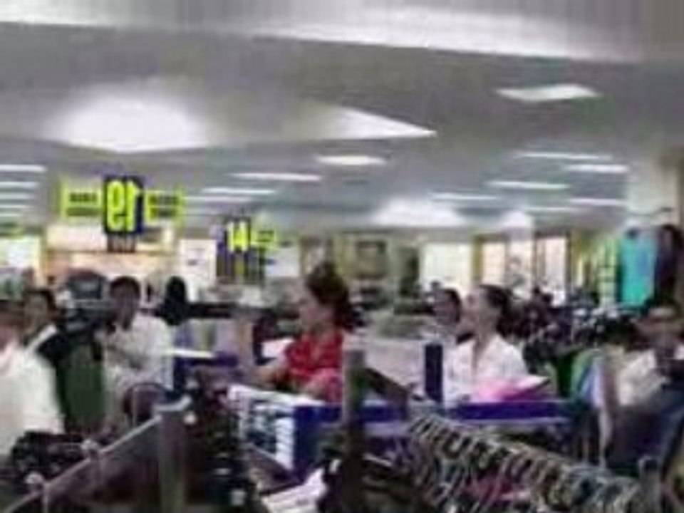 NCCC mall crew dance