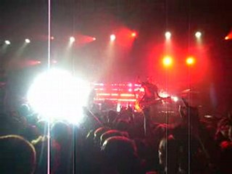 Pendulum live @ Paris 09/11/08 voodoo people