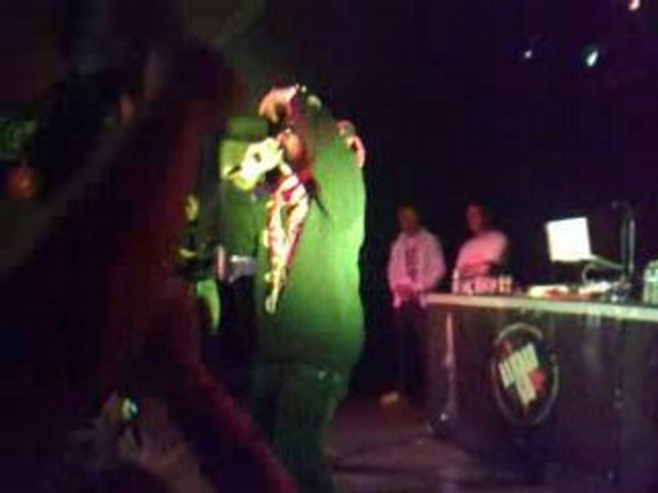 Jowell & Randy  En Paris [ Un Poco Loca ]