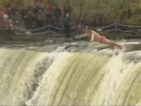 Waterfall diving: Guinness World Record Day