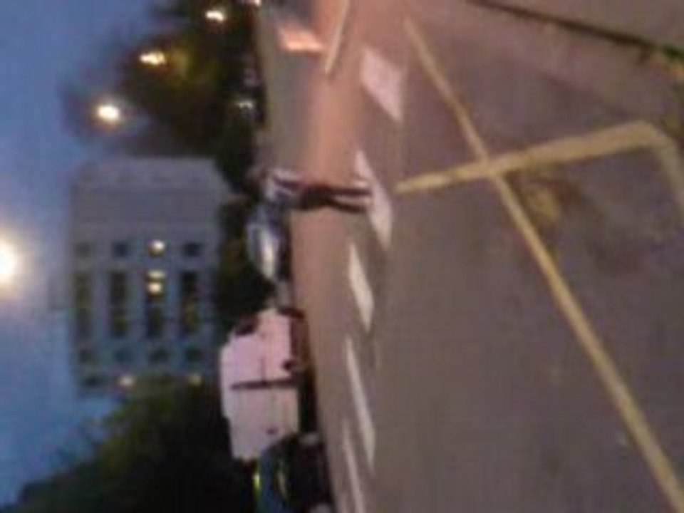 Skate devant notre lycée