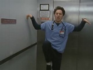 kung fu fighting dans l'ascenceur