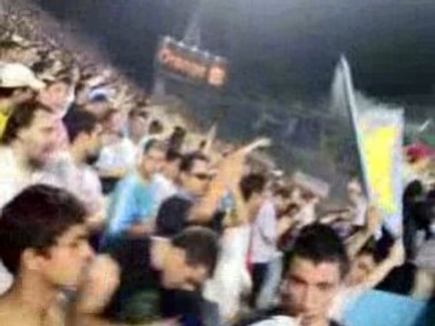 FEU AU VIRAGE NORD APRES LE CRAQUAGE DES FUMIS !!!