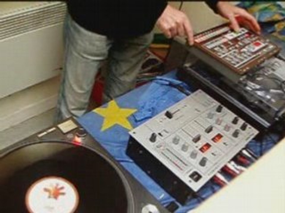 Mr oizo rmx Korg Er-1 Mk2 Vs Technics sl-Mk2