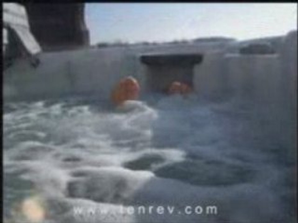 Spa jacuzzi 2 places allongées sanus per aquam hydrothérapie