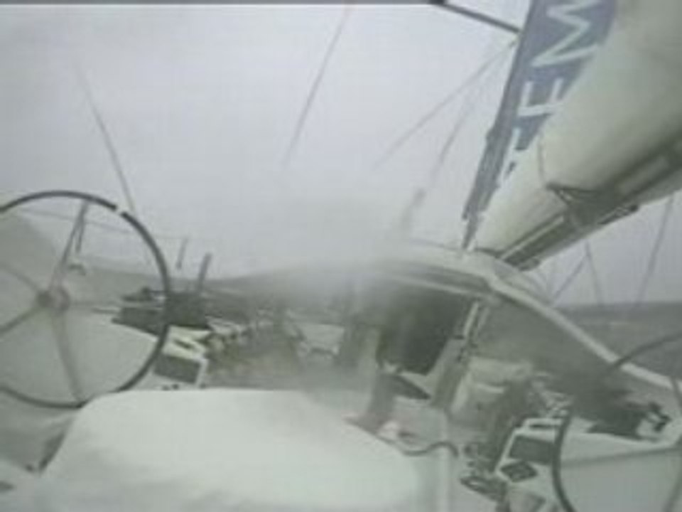 Vendée Globe - abandon de Marc Thiercelin sur DCNS