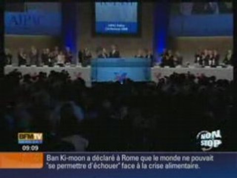 Obama rampe devant le lobby sioniste (AIPAC)