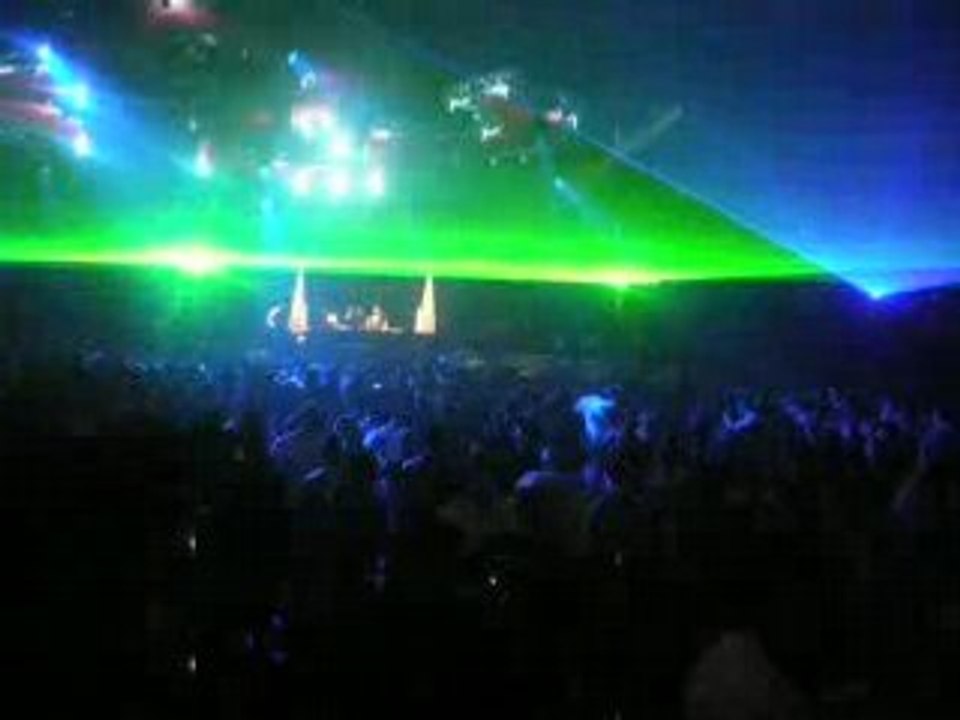 NOISECONTROLLERS @ PHASE 04