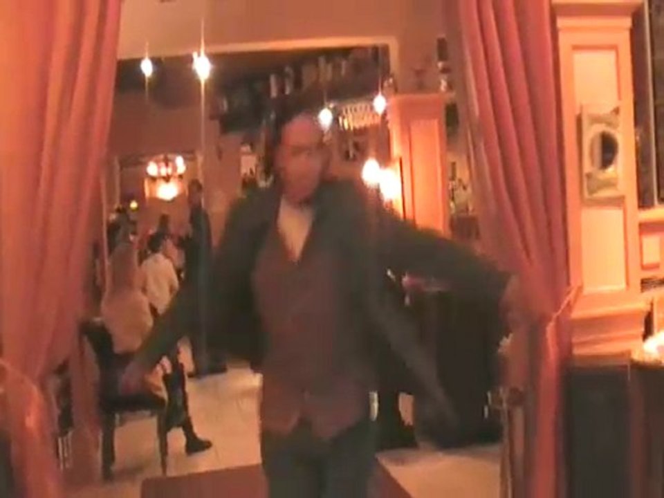 demonstration de violon 'n air dans un resto marocain