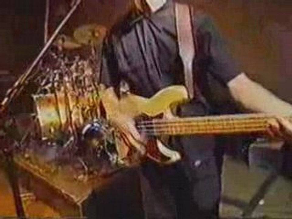 Primus - Tommy The Cat Bass Solo (Videoplasty)