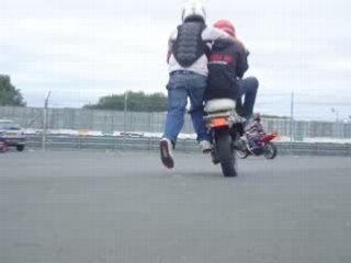 moi circle nico rss4