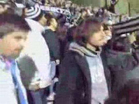 Carsi-taraftar-bu-yagmurlu-bir-gunde-gormustum-seni