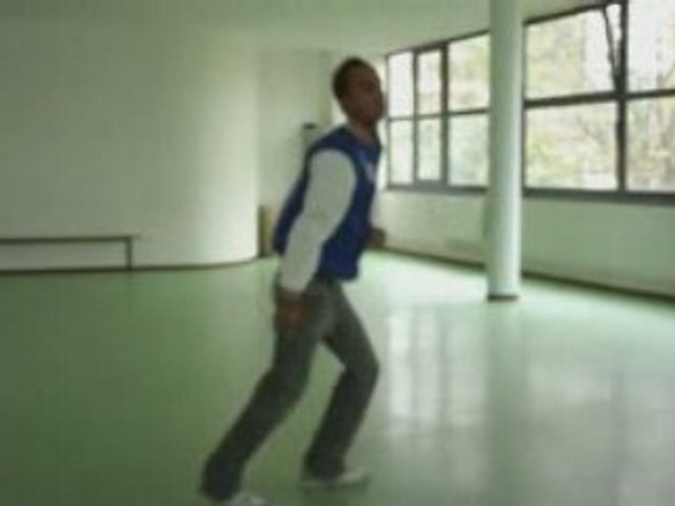 Gillou (test SALLE) by Goose