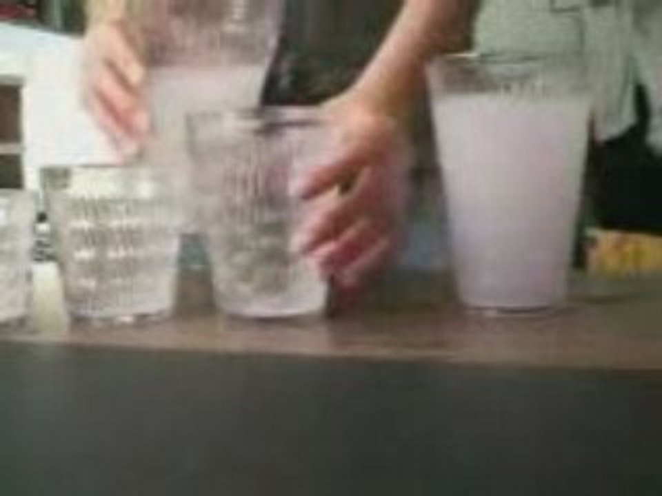 Tour de magie avec des verres